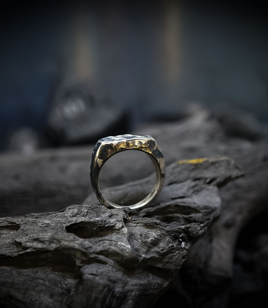 Héphaïstos Collection