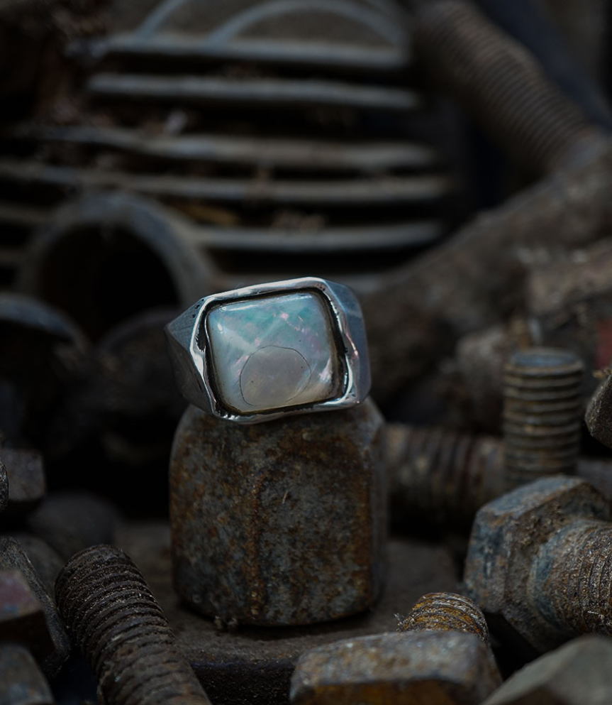Bague nacre et argent massif création Krazystones