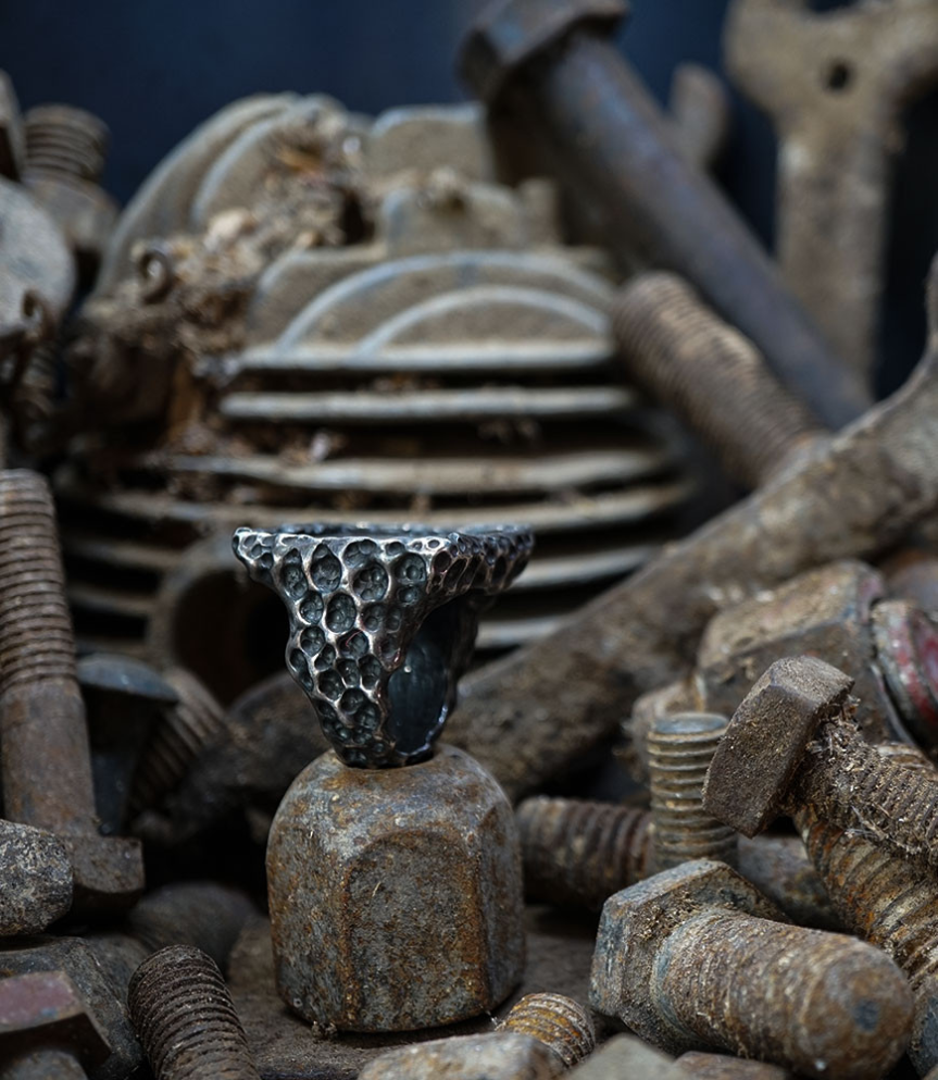 Bague météorite en argent massif création unique Krazistones.