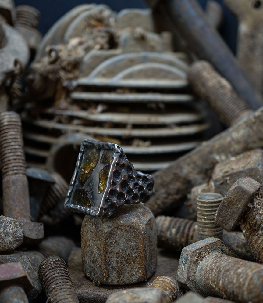 Bague météorite en argent massif création unique Krazistones.