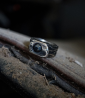 Bague argent et hématite créé par Anthony Barrouyer.