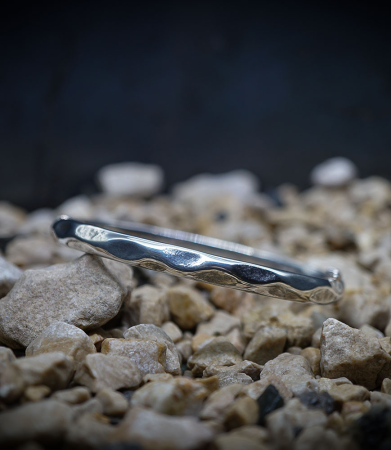 Bracelet jonc martelet.