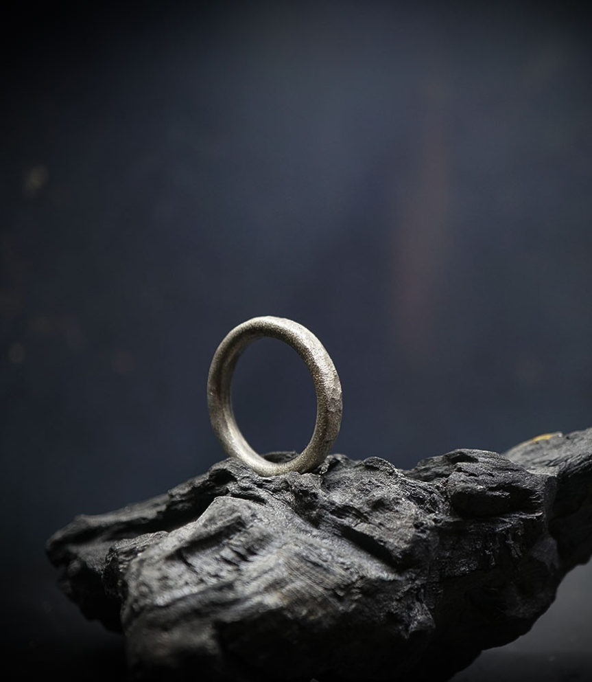 Bague martelé en argent collection Krazystones.