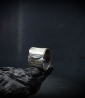 Bague martelée en argent massif.