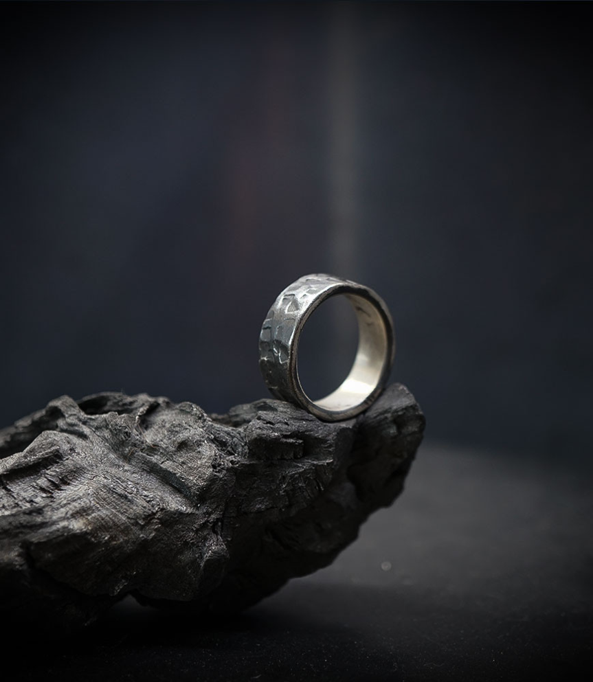 bague argent martelée.