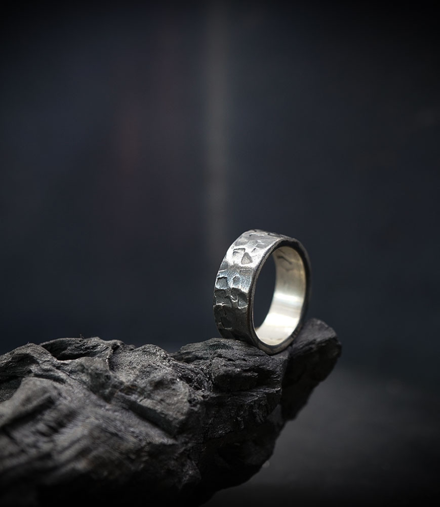 bague argent martelée.
