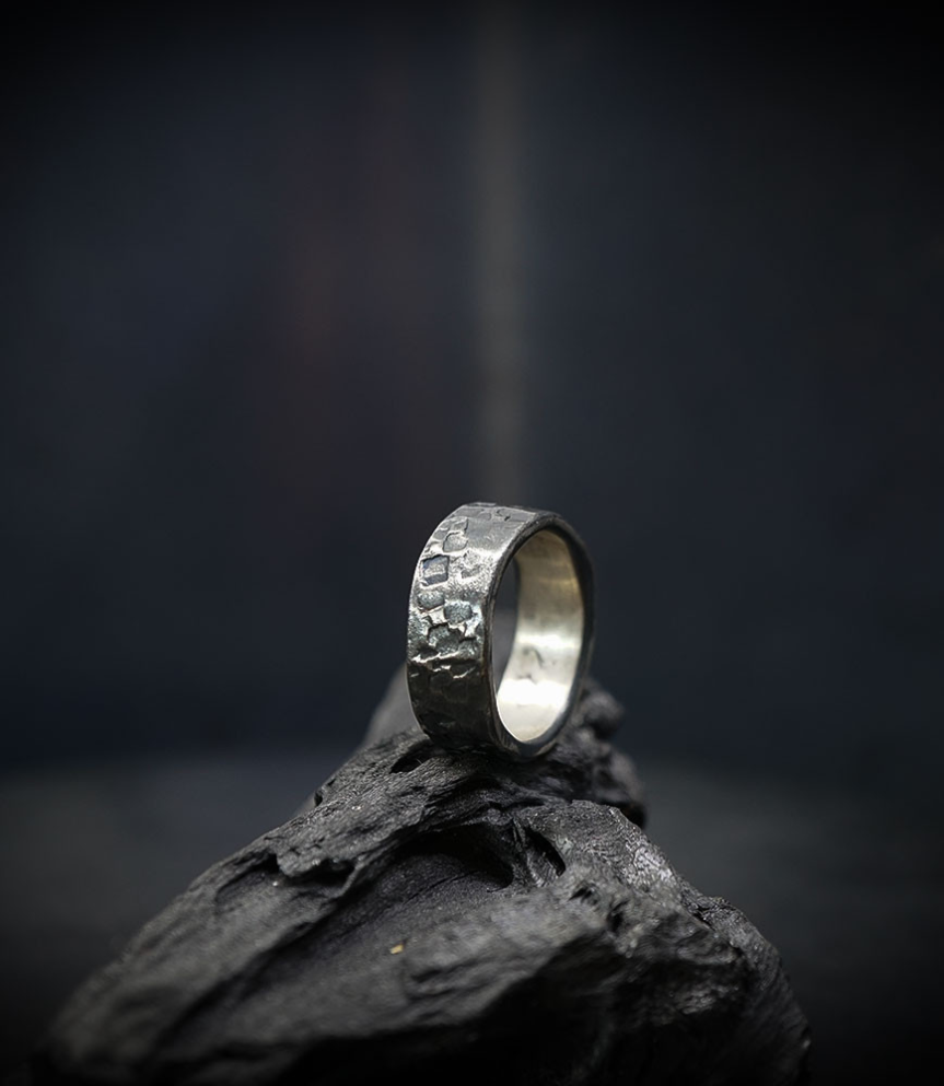 bague argent martelée.