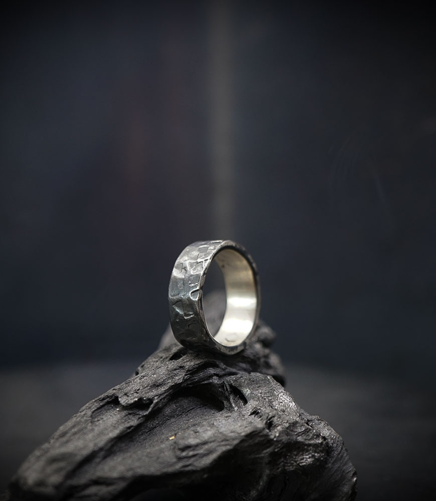 bague argent martelée.