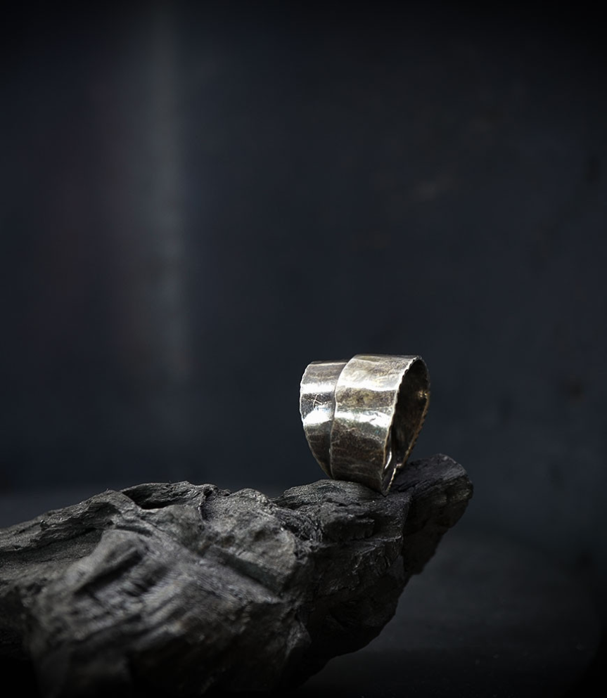bague argent martelée.