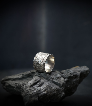 bague argent martelée.