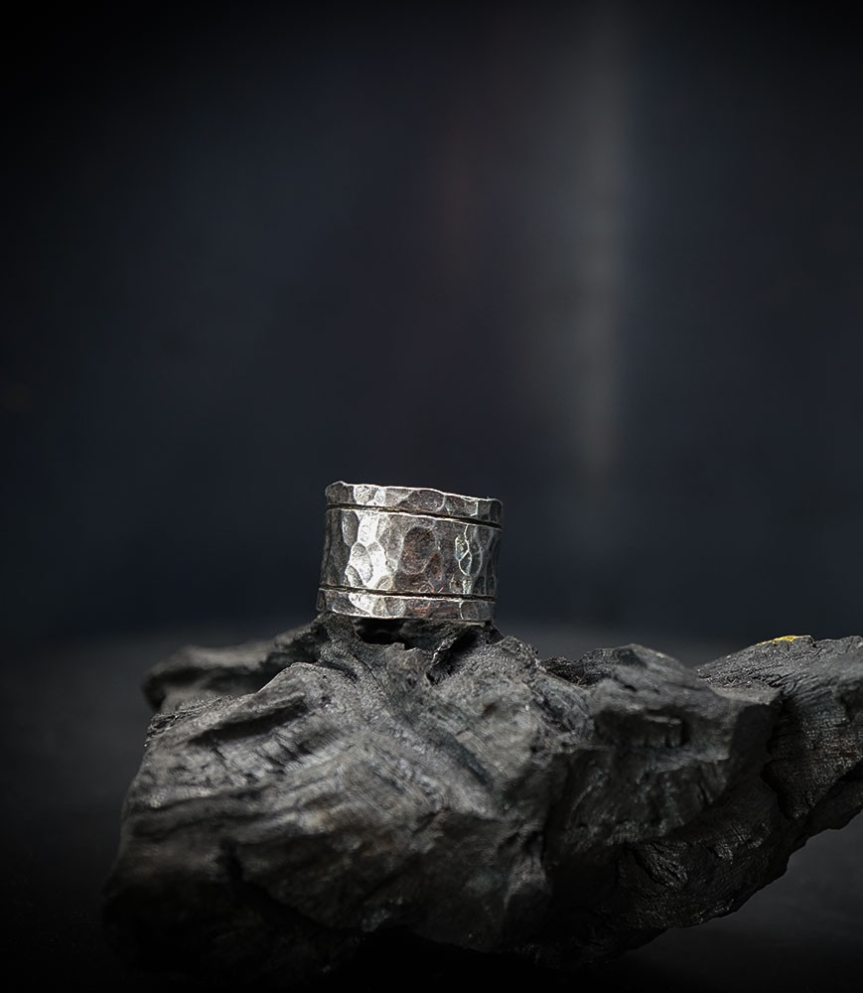 bague argent martelée.
