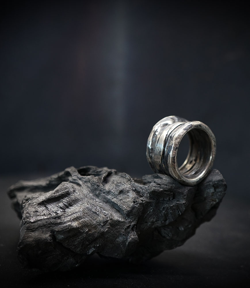 bague argent martelée.