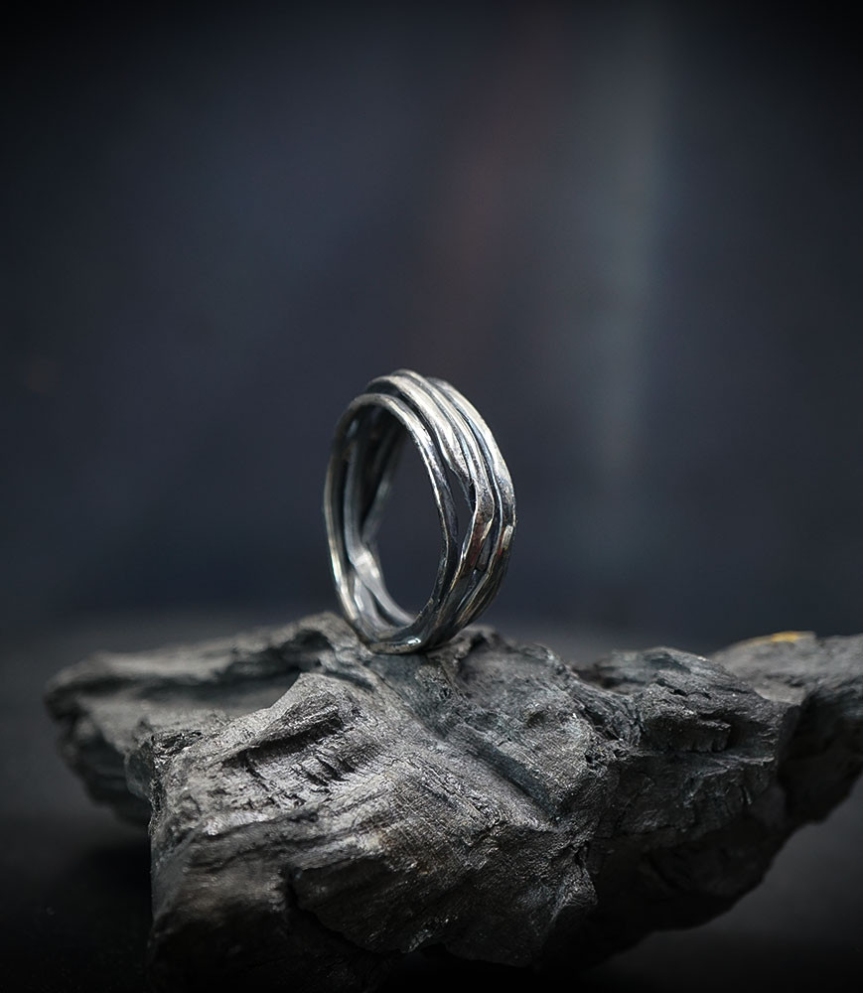 bague argent martelée.