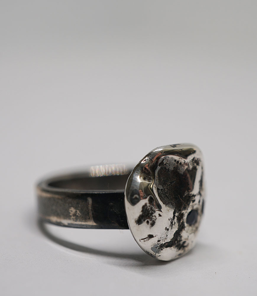 Bague unique en Argent Massif et Diamants.