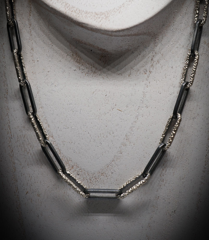 Collier unique en Argent Massif.
