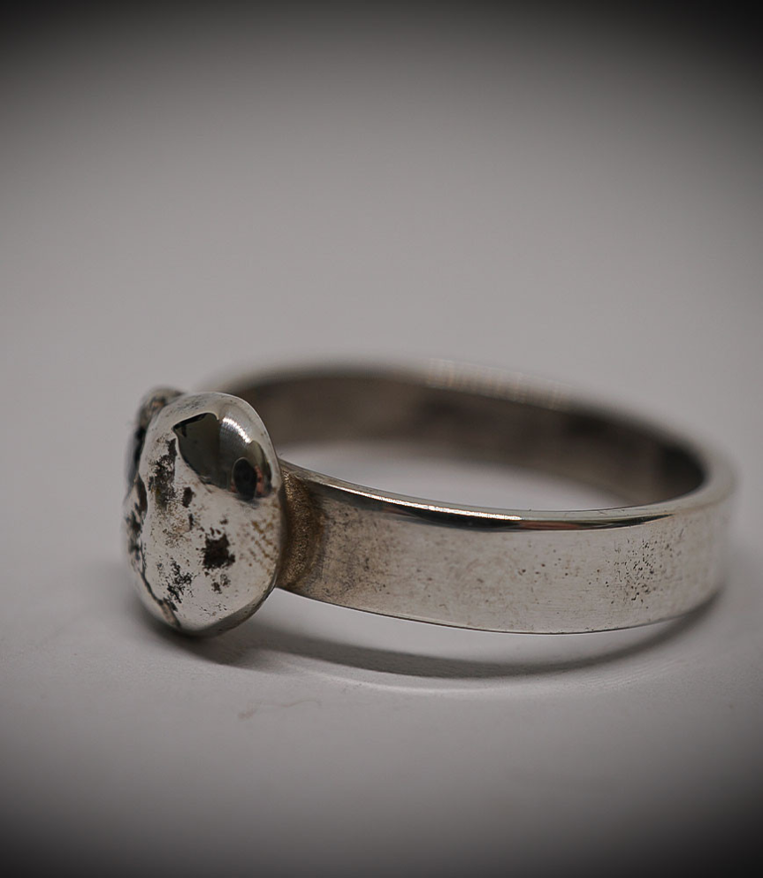 Bague unique en Argent Massif et Diamant.