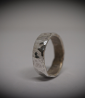 Bague en argent martelet a la main.