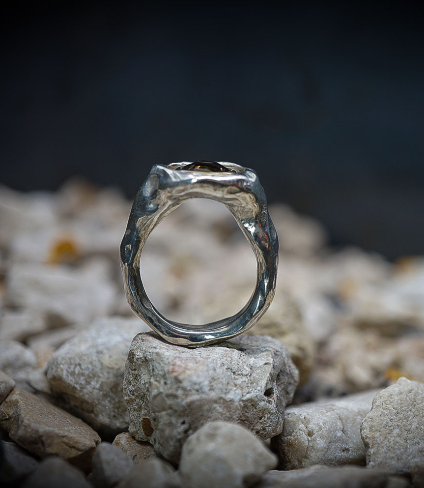Bague Quartz Fumé en or et argent.